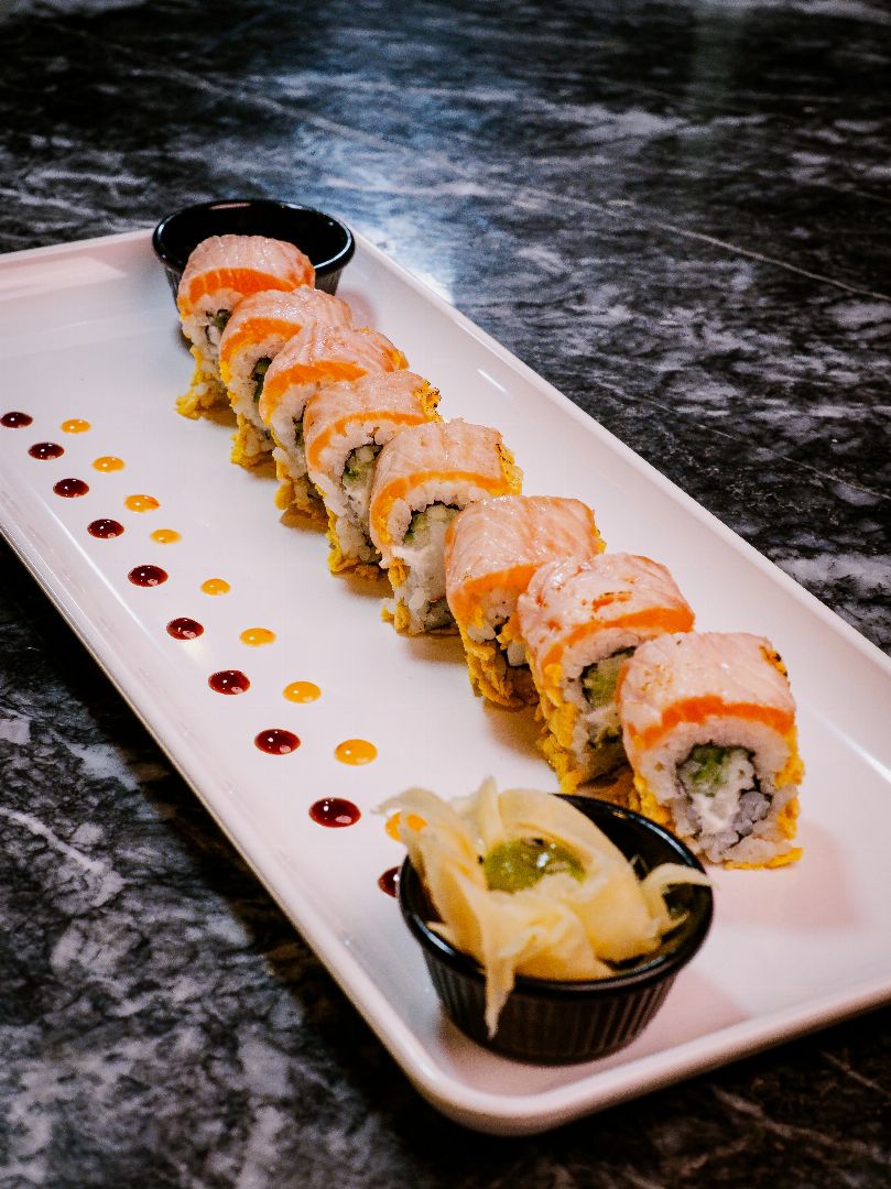 MOUNT OF SAKE ROLL